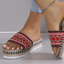 Load image into Gallery viewer, Geometric Weave Platform Sandals
